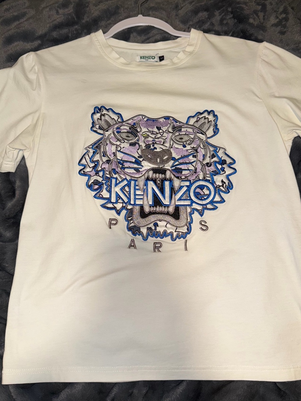 KENZO Paris White Short-Sleeve Tiger Logo Tee with Blue Accents